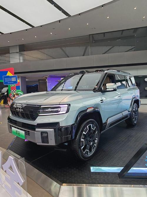 深圳179比亚迪方程豹硬派越野的爆款，英菲尼迪35周年与你共成长